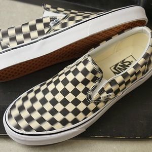 dizzy checkerboard vans